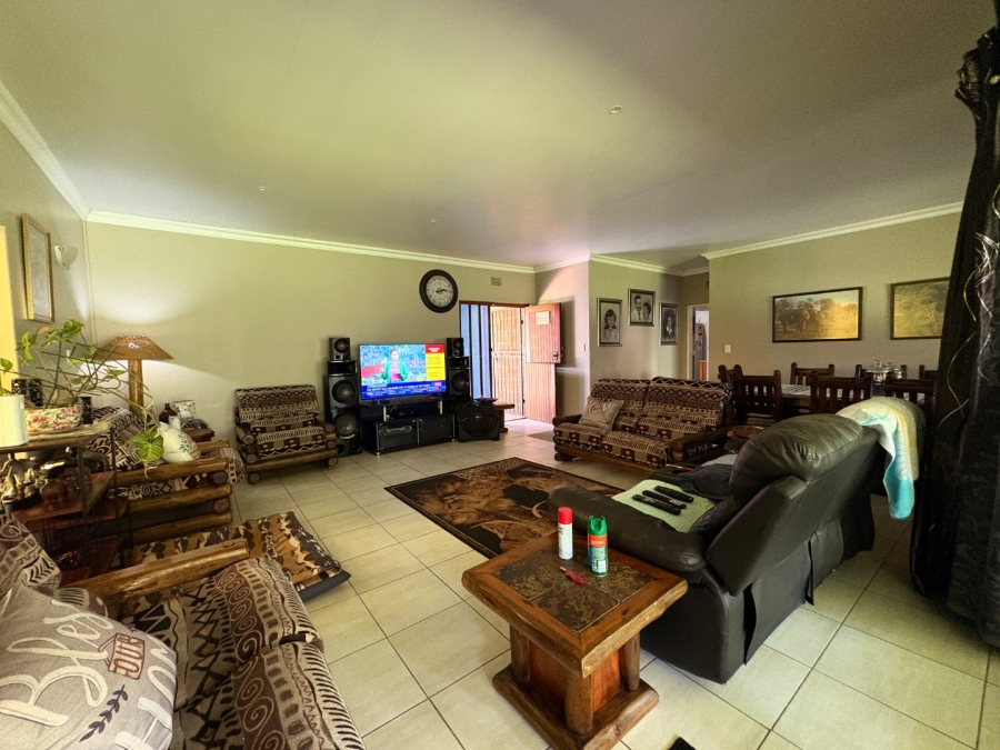 3 Bedroom Property for Sale in Flamwood North West